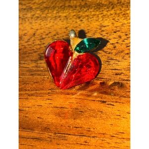 Unbranded Gold Tone Collectible Ruby Style Apple Teacher Gift Pin / Brooch